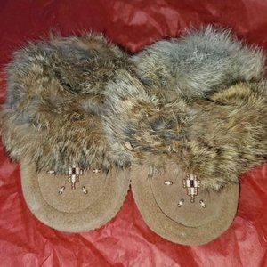 Manitobah Mukluks 9-12m